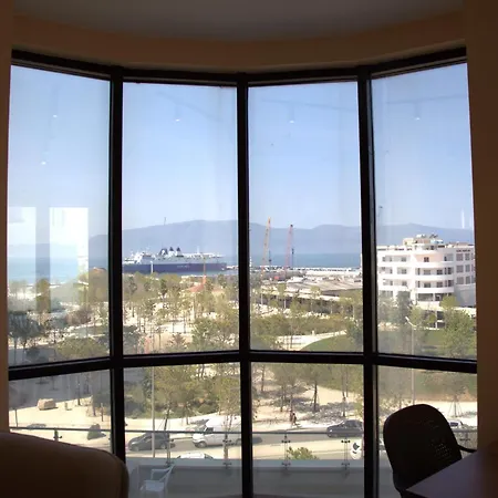 Twilight World Apartment *